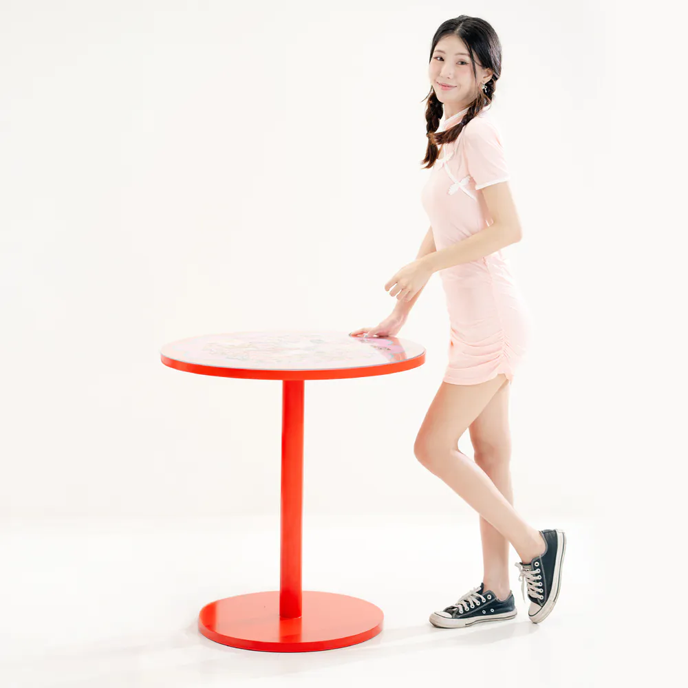 โต๊ะไม้กลม KC-PLAY รุ่น LUVI กระจกพิมพ์ลาย สีแดง2