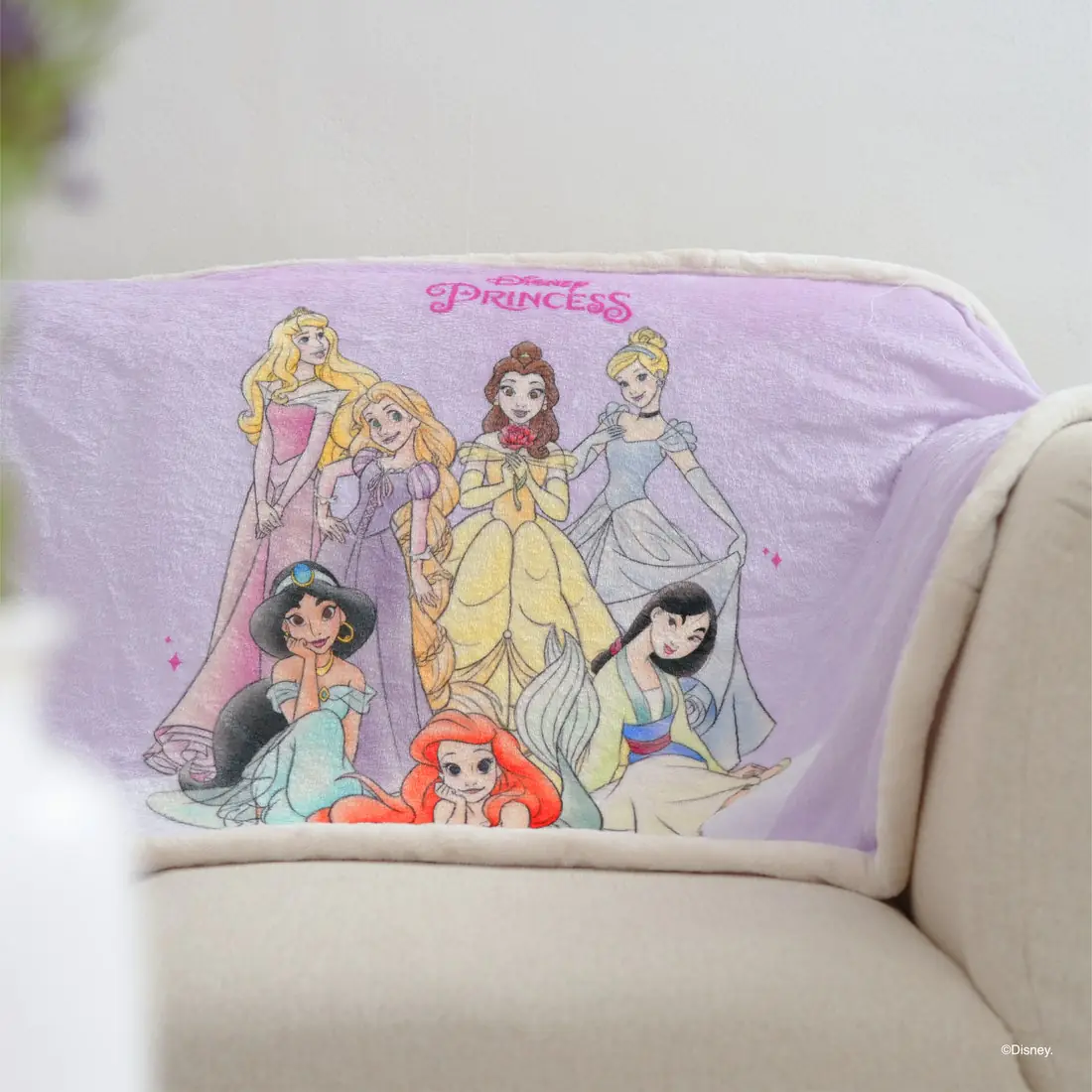 ผ้าคลุมไหล่ DISNEY รุ่น ALL PRINCESS-MIX สี Light purple