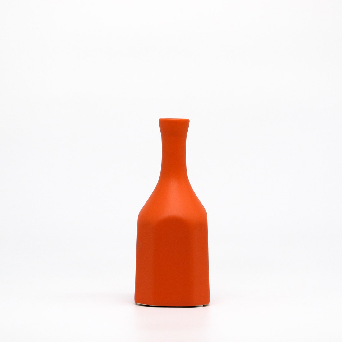 Storehaus แจกันทรงขวดแปดเหลี่ยม รุ่นVA0037 สีส้ม1
