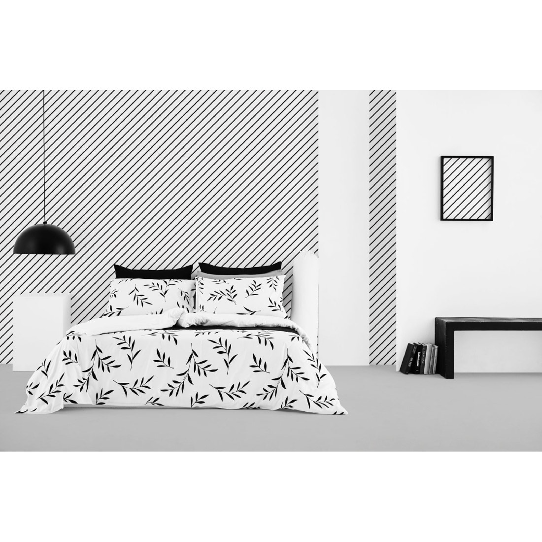 ชุดผ้าปูที่นอน Lotus รุ่น Black&White : LI-BW-02W ขนาด 5 ฟุต (5 ชิ้น)