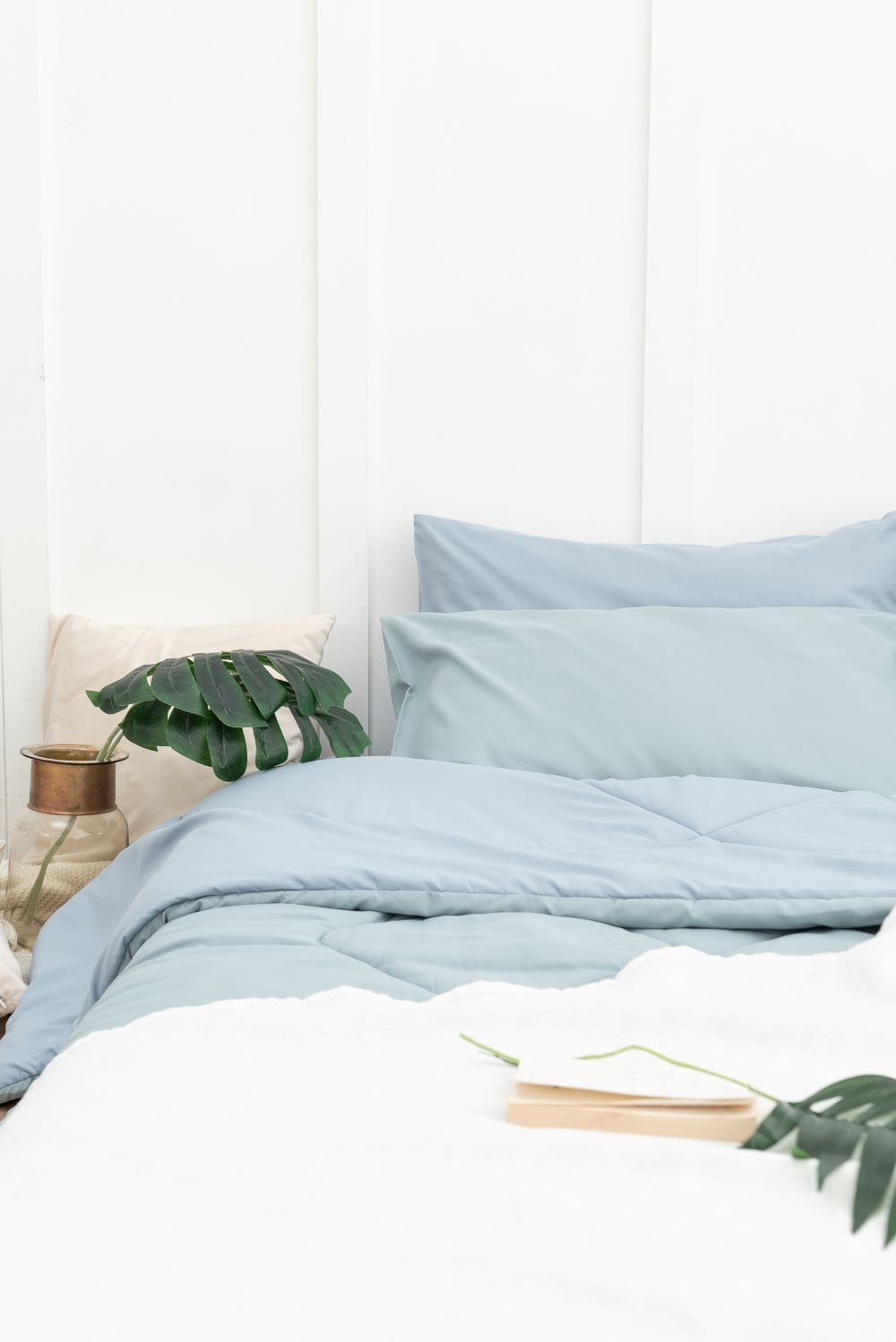 SANTA BEDDING ผ้านวม ขนาด 6 ฟุต สี ฟ้า / เขียว แบบทูโทน