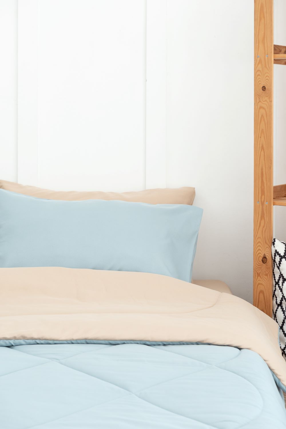 SANTA BEDDING ผ้านวม ขนาด 5 ฟุต สี น้ำตาล /เขียว แบบทูโทน