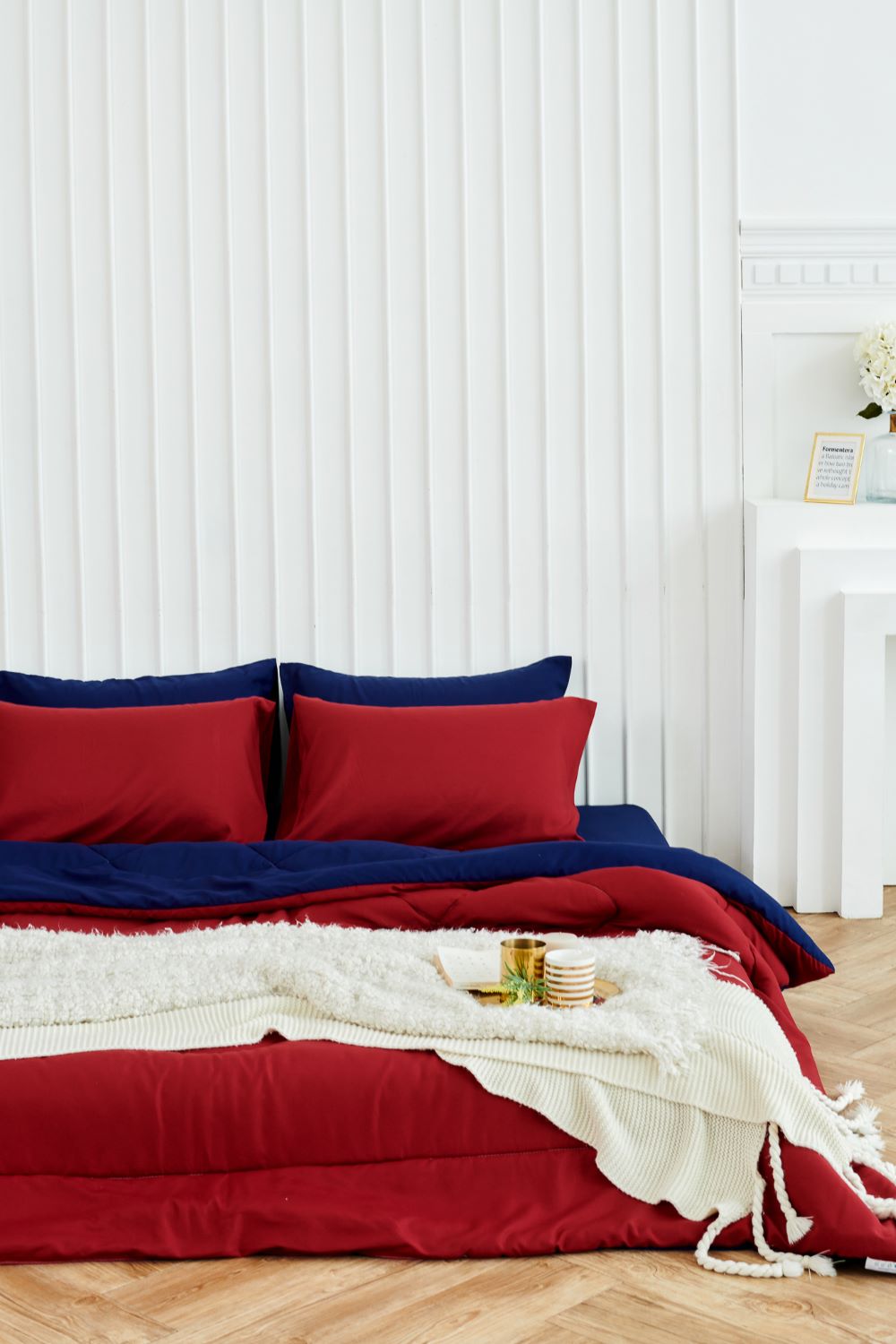 SANTA BEDDING ผ้านวม ขนาด 5 ฟุต สี น้ำเงิน/แดง แบบทูโทน