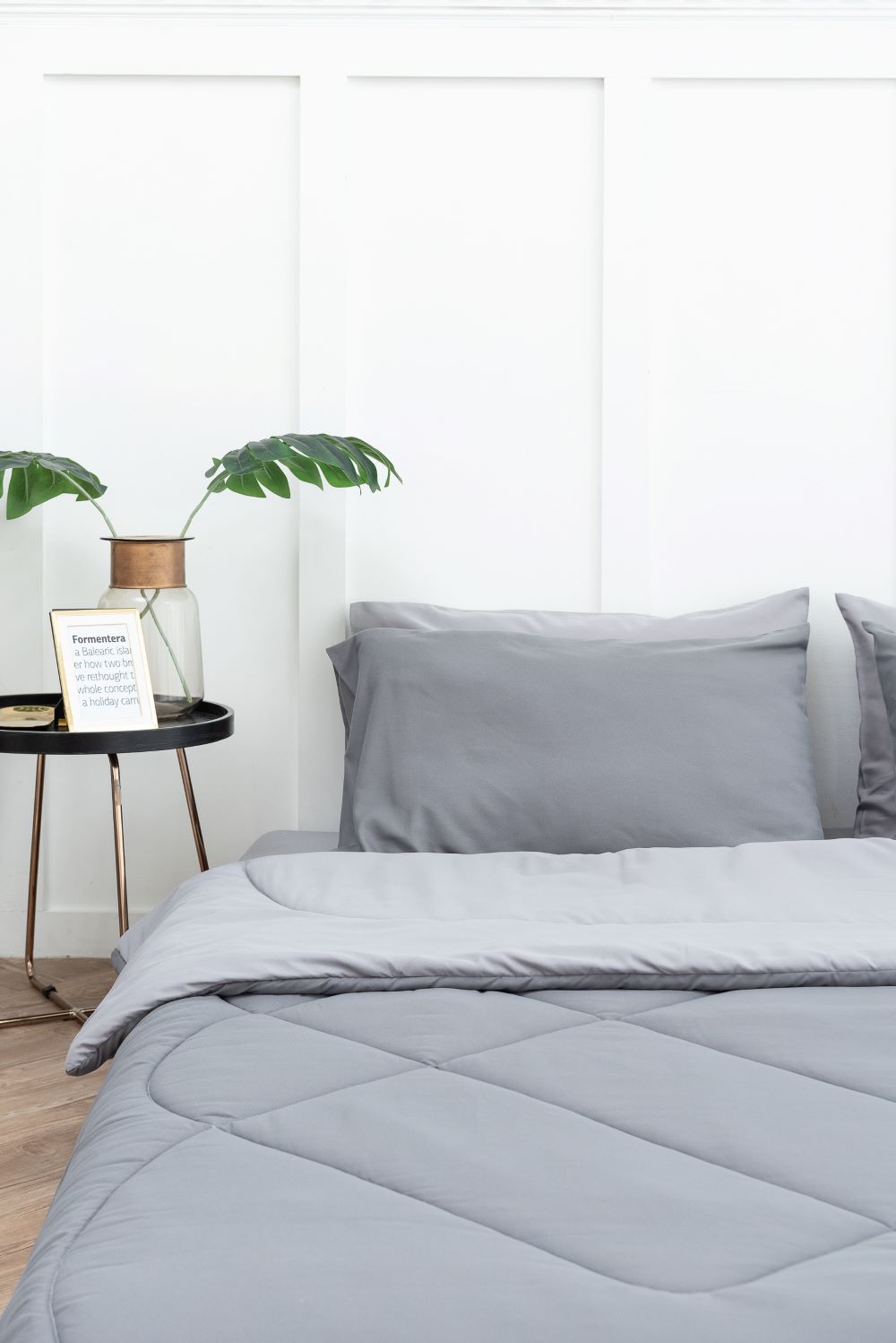 SANTA BEDDING ผ้านวม ขนาด 6 ฟุต สี เทา / เทาเข้ม แบบทูโทน