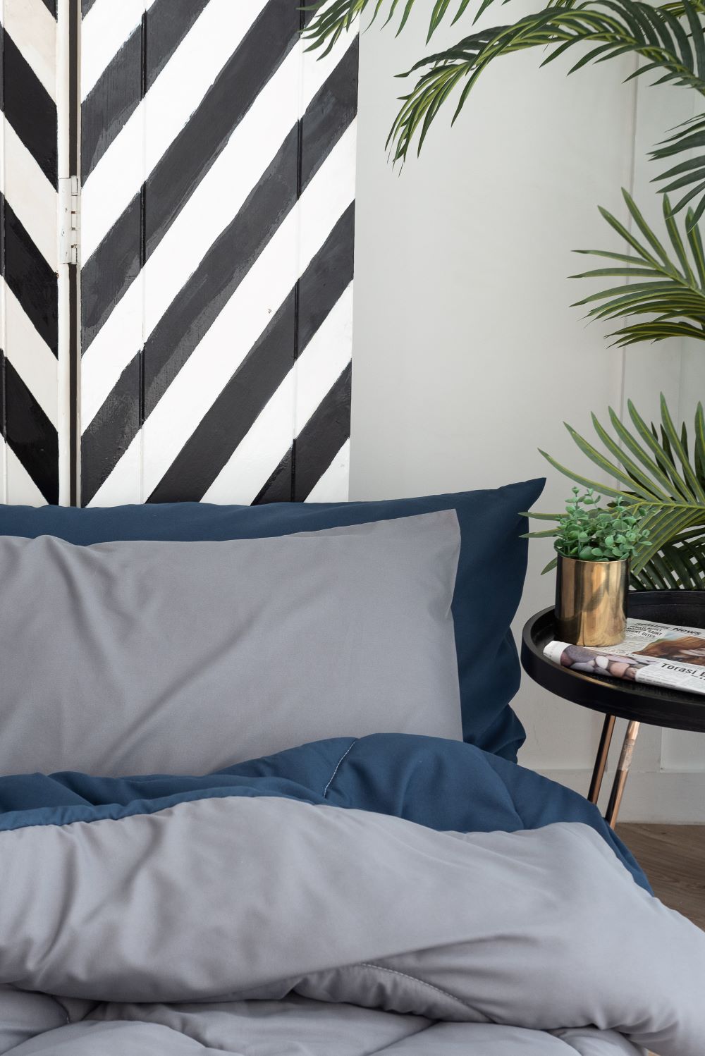 SANTA BEDDING ผ้านวม ขนาด 5 ฟุต สี กรม/เทา 02 แบบทูโทน