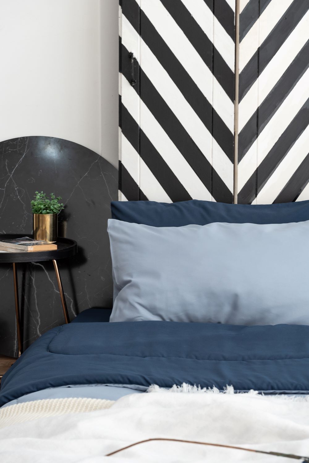 SANTA BEDDING ผ้านวม ขนาด 5 ฟุต สี กรม /ฟ้า 02 แบบทูโทน
