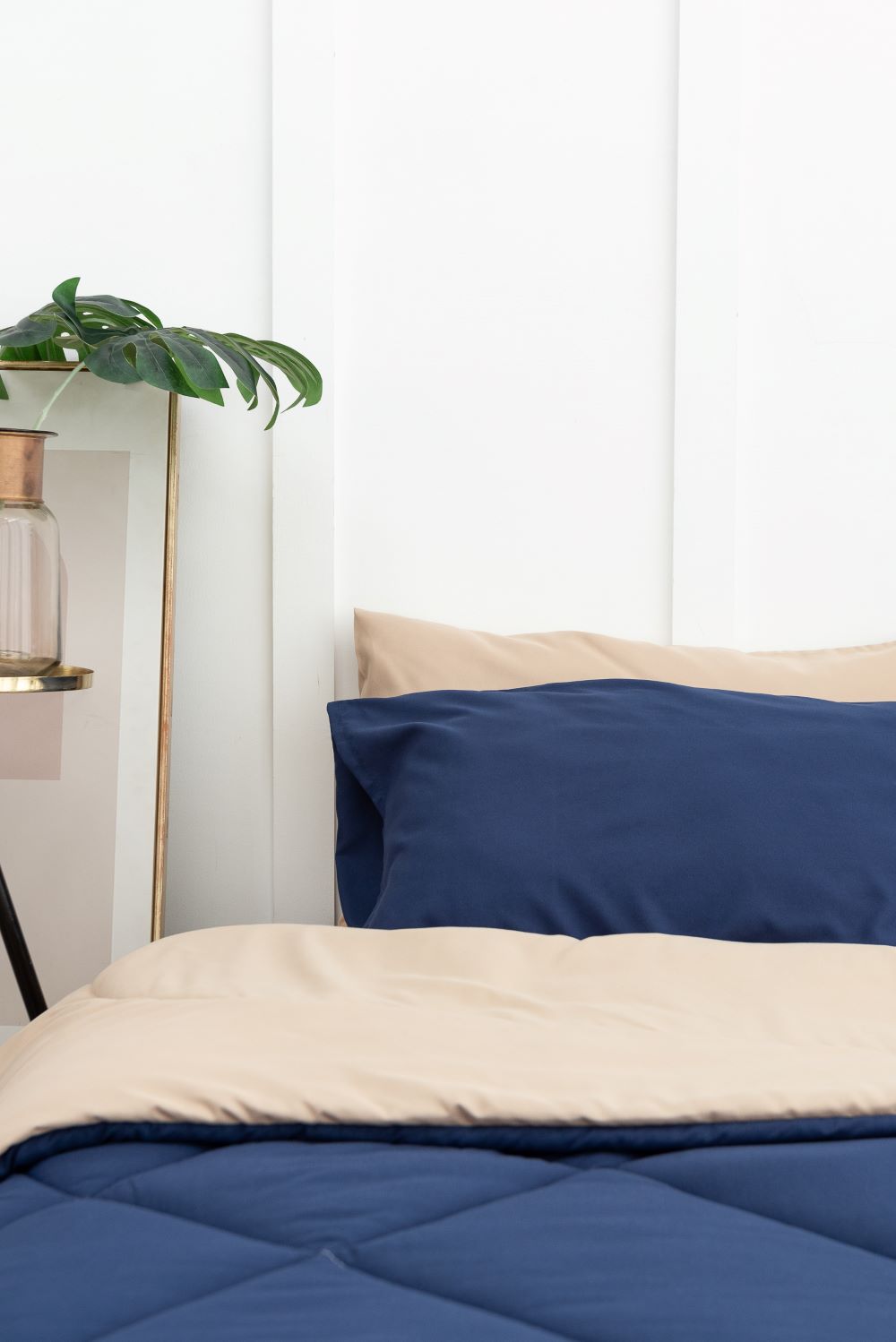 SANTA BEDDING ผ้านวม ขนาด 5 ฟุต สี น้ำตาล/น้ำเงิน แบบทูโทน